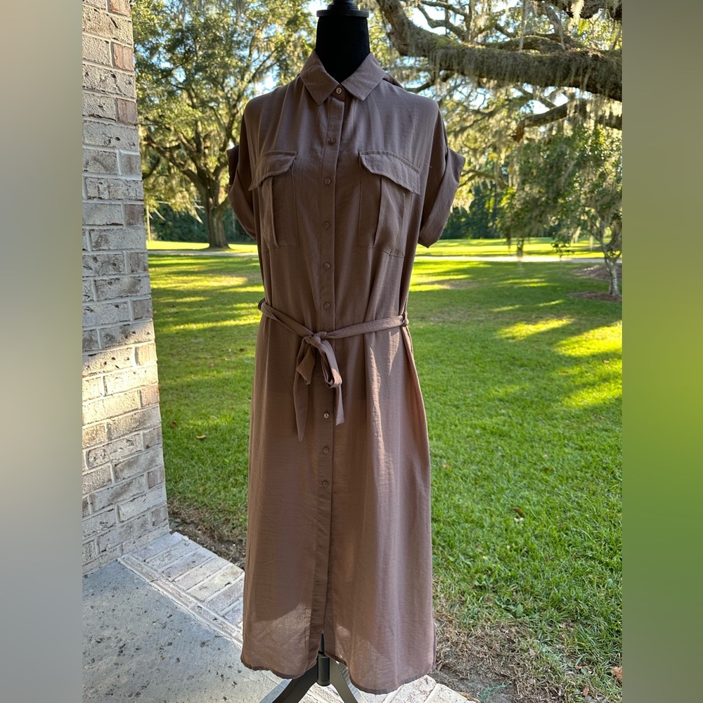 GUC - Brown/taupe button up, belted dress - Sz L - Smoke free home